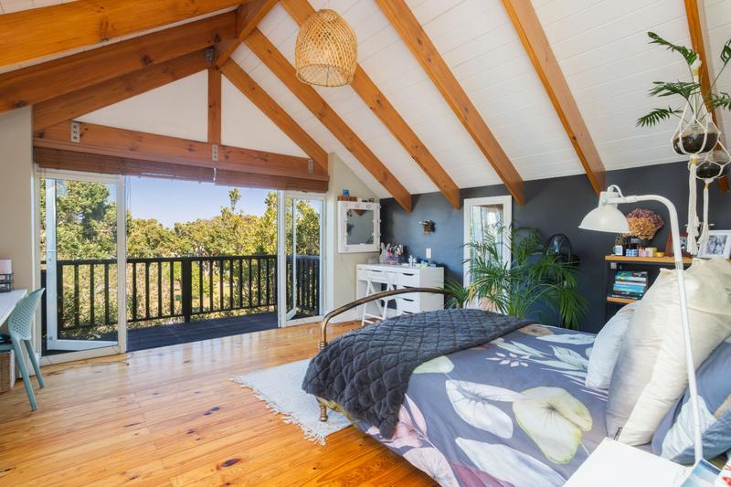 6 Bedroom Property for Sale in Lake Michelle Western Cape